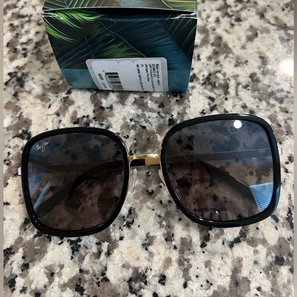 Maui Jim PUA Sunglasses - Picture 6 of 11